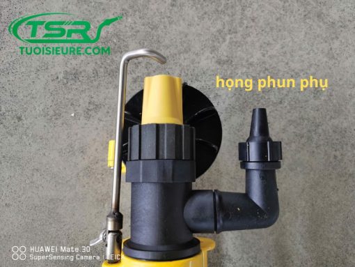 Họng phun chính màu vàng và phụ của béc tưới cà phê Foison 42 Pro